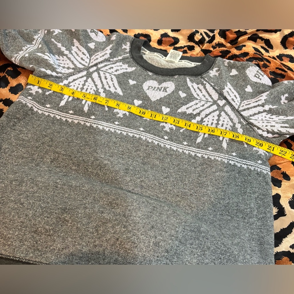 PINK Victoria’s Secret Sweatshirt - Picture 4 of 7